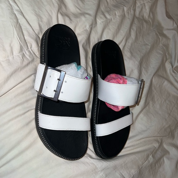 Sorel sandals - Picture 2 of 9